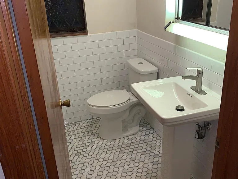 20 Reichold Rd — Photo 4