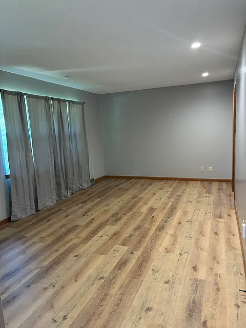 3 bed, 1404 sqft, $1,450 — Photo 2