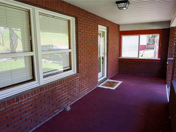 4th image of 743 Butler Rd