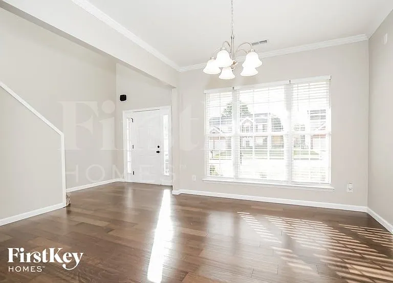 4531 Wayland Ct — Photo 4