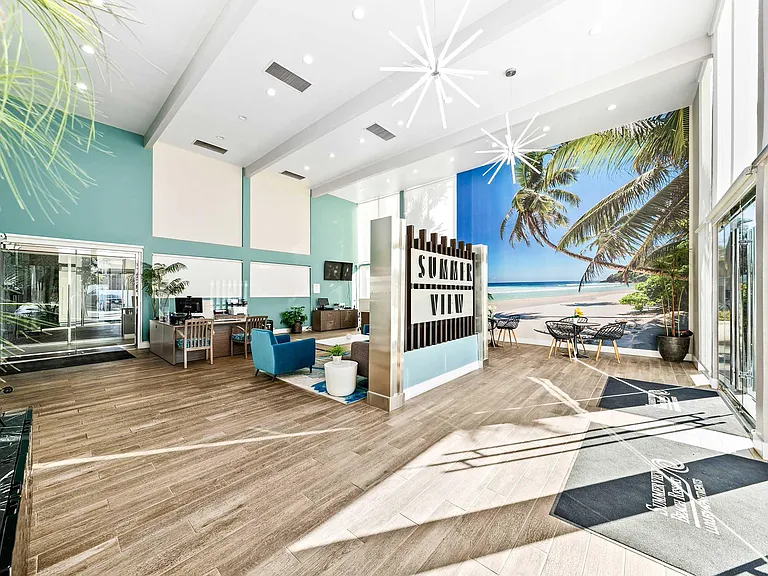 Summerview Beach Resort Luxury Apartments — Photo 9