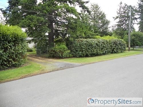 2nd image of 10221 Alaska St S