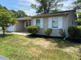 33 Westport Dr, Manchester Township, NJ