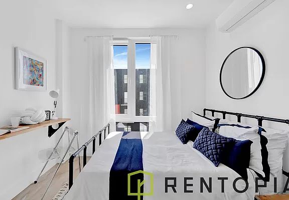 4th image of 2175 Bergen St #4X