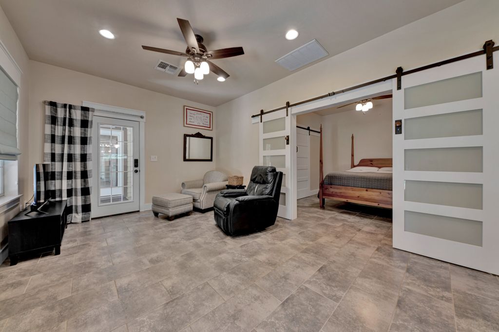 next background image