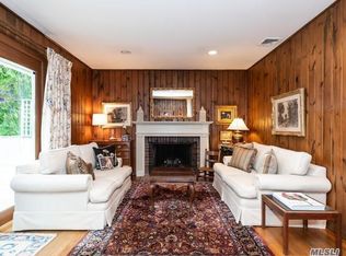 33 Valley Ave, Locust Valley, NY 11560