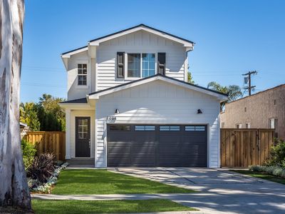 4404 Grand View Blvd, Los Angeles, CA, 90066