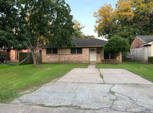 2123 N San Antonio Ave, Pearland, TX 77581