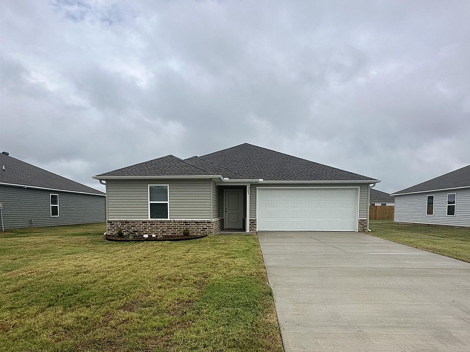 1st image of 103 King Ranch Dr