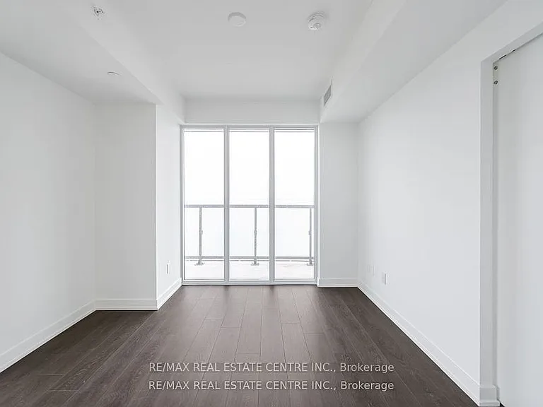 370 Martha St #1703 — Photo 15