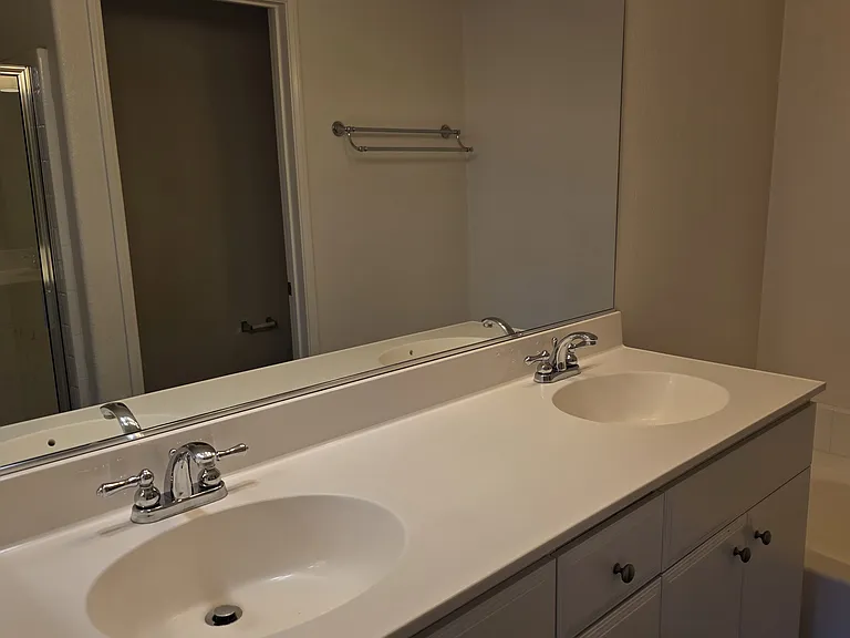 10240 Daybreak Ln #4 — Photo 11
