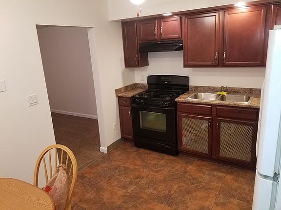 Kitchen toward Livingroom