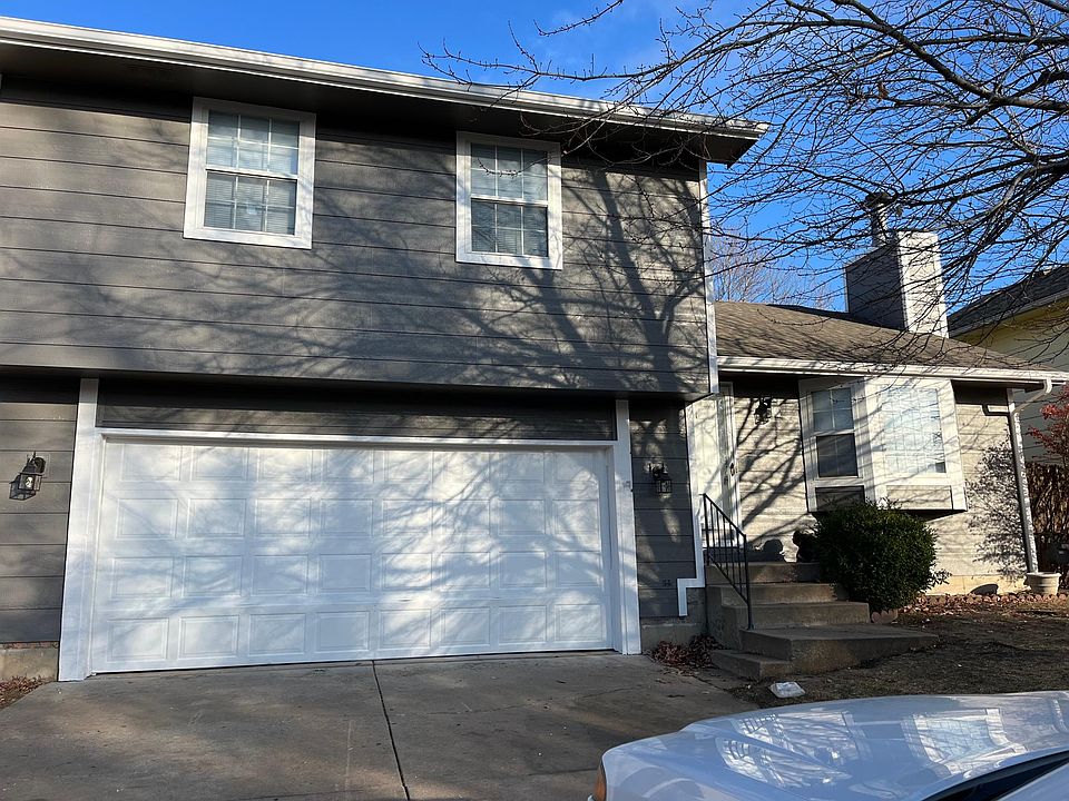 1st image of 269 W Village Lake Dr