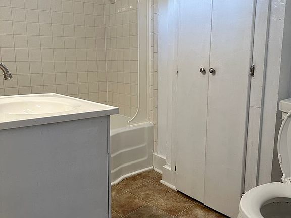 5th image of 418 N Loudoun St #2