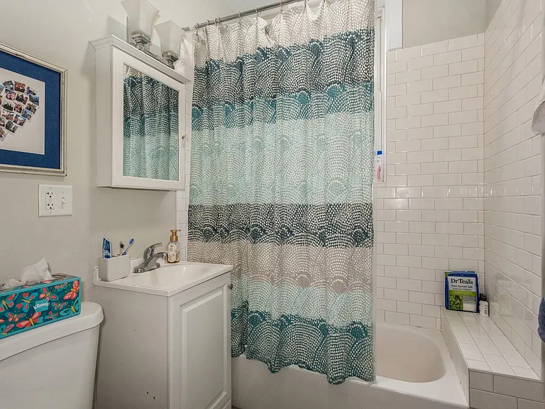 845 N Leavitt St #3F — Photo 9