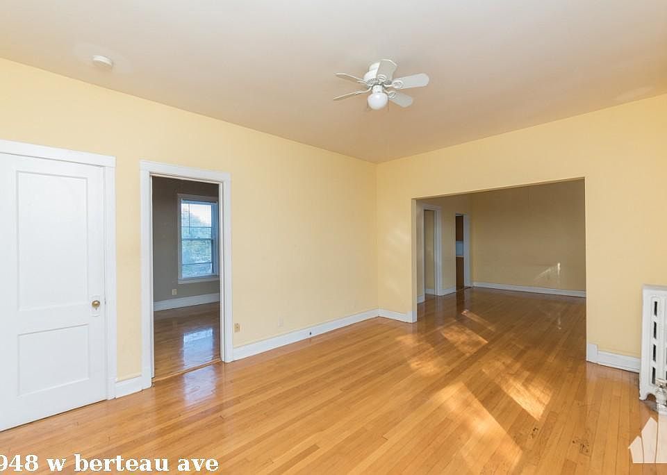 1st image of 1948 W Berteau Ave #1527