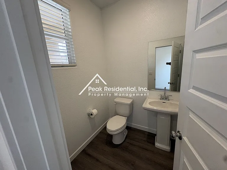 12636 Hereford Ave — Photo 11