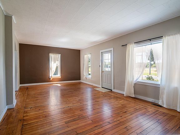 4th image of 518 N Barnard St