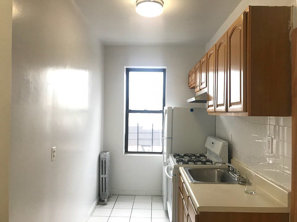 1st image of 5605 43rd Ave #4C