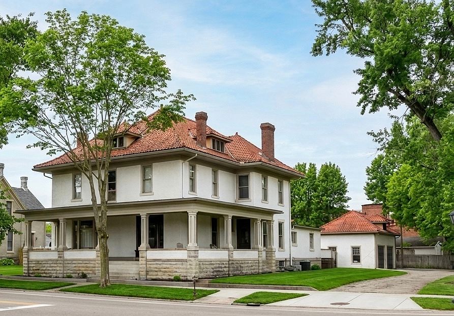 1st image of 203 W Main St