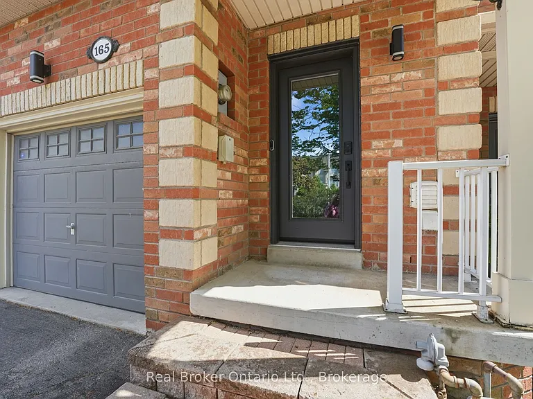 165 Margaret Dr — Photo 3