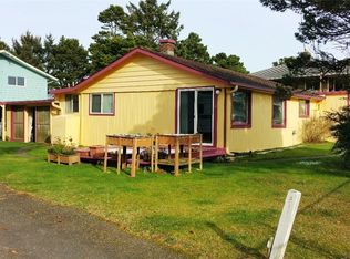 202 W Bonge Ave, Westport, WA 98595