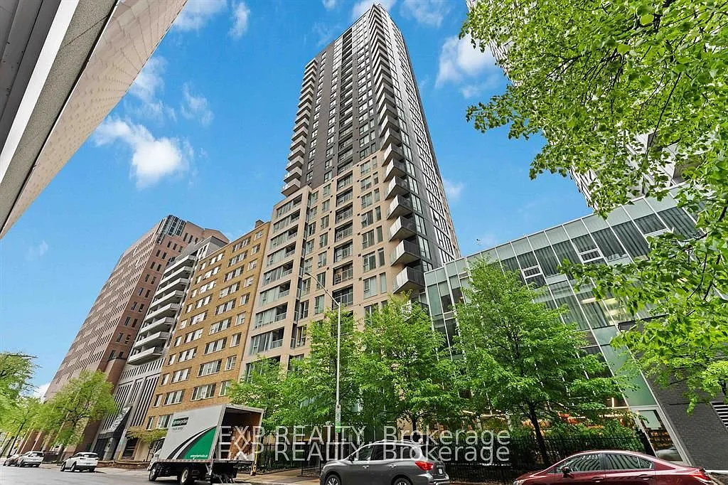 2 bed, $3,050 — Photo 1