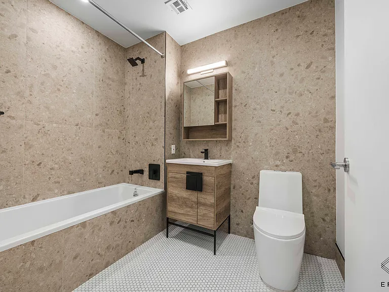 2045 Ocean Ave #406 — Photo 11