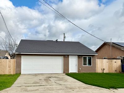 1389 E Magnolia Way, Dinuba, CA, 93618