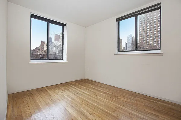 Rented by REAL New York | media 10