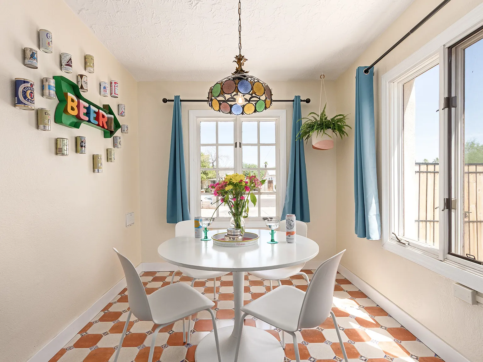 2 bed, 1078 sqft, $2,300 — Photo 1