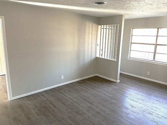 5th image of 1416 Glasgow Rd