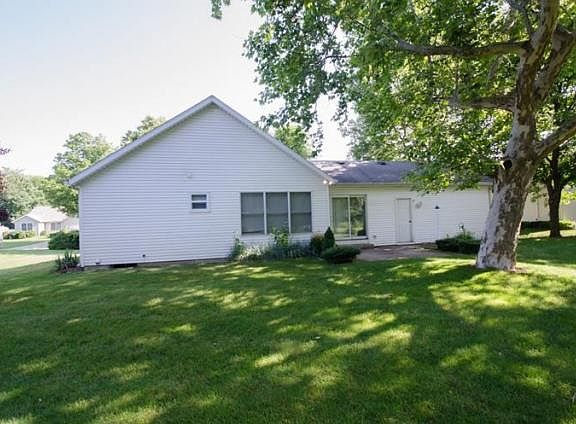 2nd image of 22592 Arbor Pointe Dr