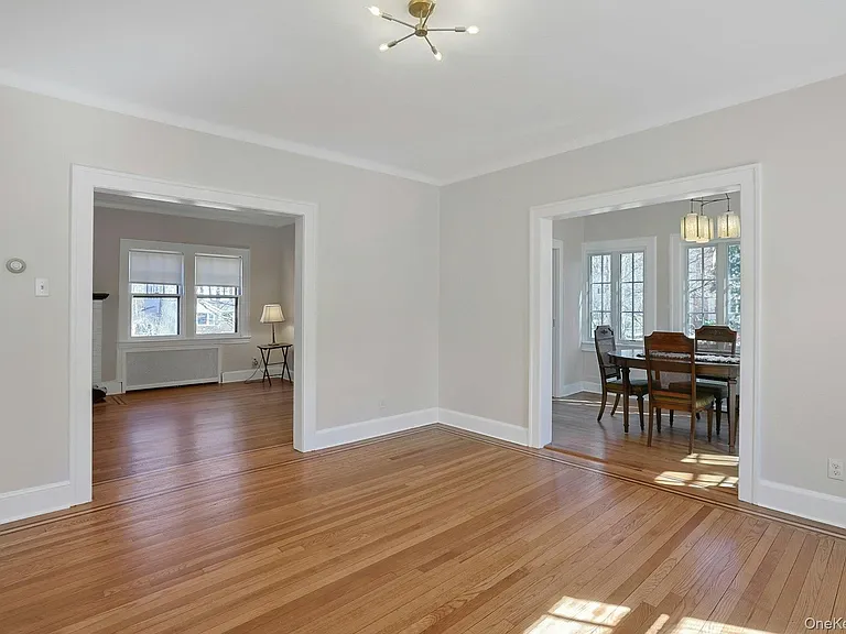 10 Robins Rd — Photo 12