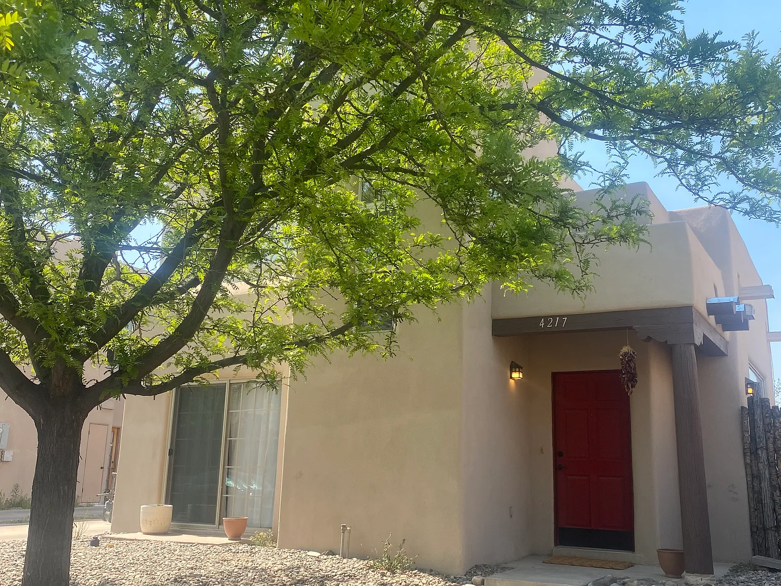 3 bed, 1280 sqft, $2,700 — Photo 1