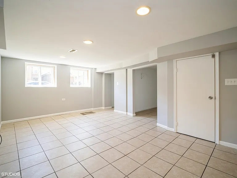 5116 W Deming Pl #G — Photo 4