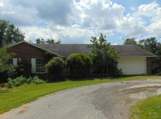 802 N 6th St, Sutton, WV 26601