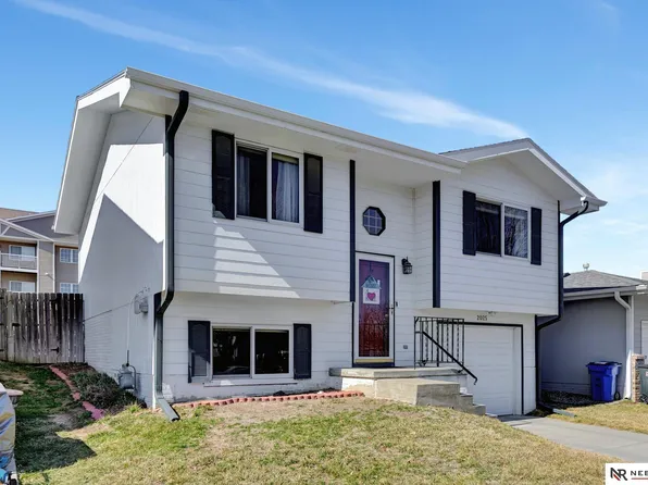 2025 SW 26th St, Lincoln, NE 68522