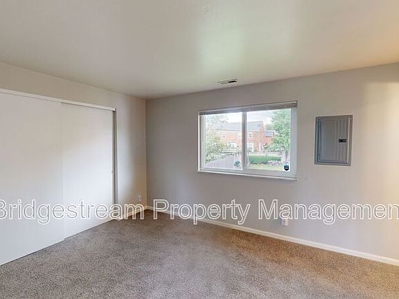 5th image of 92 W Franklin St #6