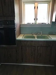 603 Mary Street — Photo 24