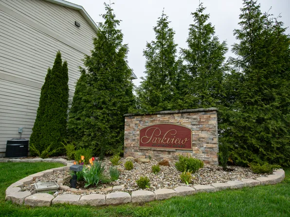 Parkview Apartments & Townhomes, 315 Parkview Dr #1e36b9db9, Bridgeport, WV 26330