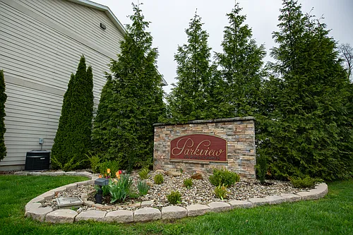 Parkview Apartments & Townhomes Photo 1