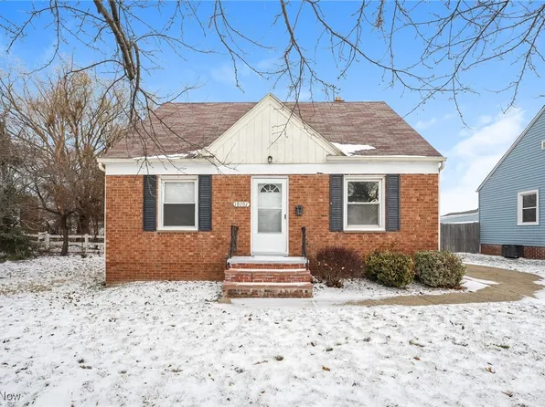 19707 Pawnee Ave, Cleveland, OH 44119