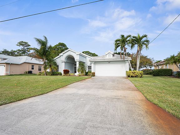 2nd image of 107 SW Pisces Terrace