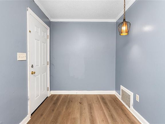 5th image of 1506 N Mebane St