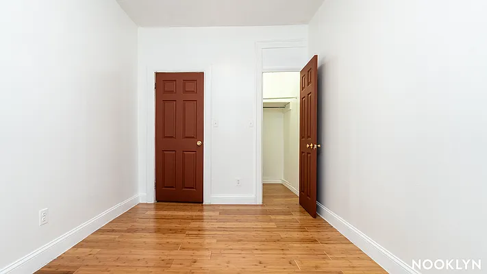 Rented by Nooklyn NYC LLC | media 18