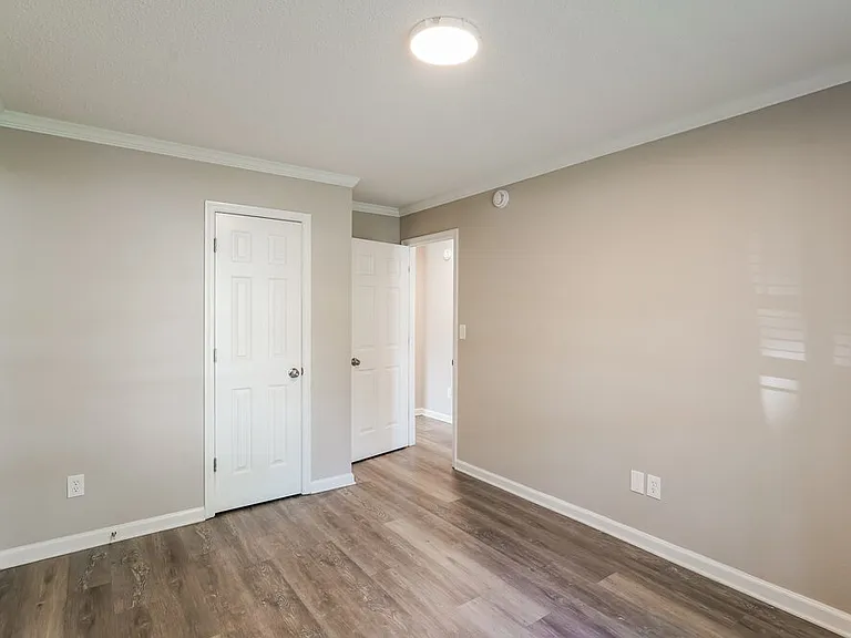 3944 Rock Creek Dr — Photo 12
