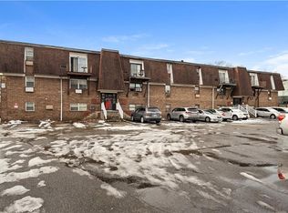 Robin Hollow, North Providence, RI 02904