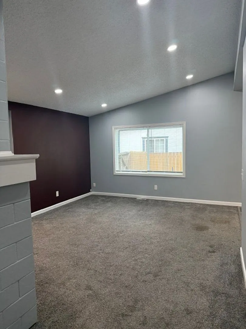 Charming 3 Bedroom, 2 Full Bath Single Family Home in Puyallup! — Photo 2