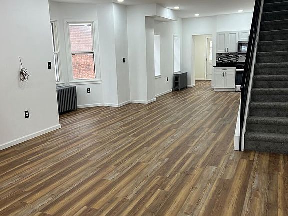 5th image of 5512 N Mascher St